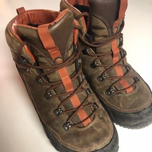 Merrell hiking boots! Chameleon, size 8.5